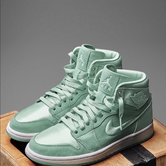 Jordan Shoes - Air Jordan retro 1s women’s various sizes